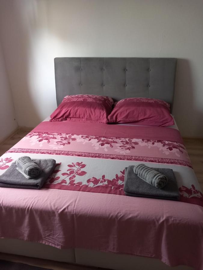 Deni Apartment