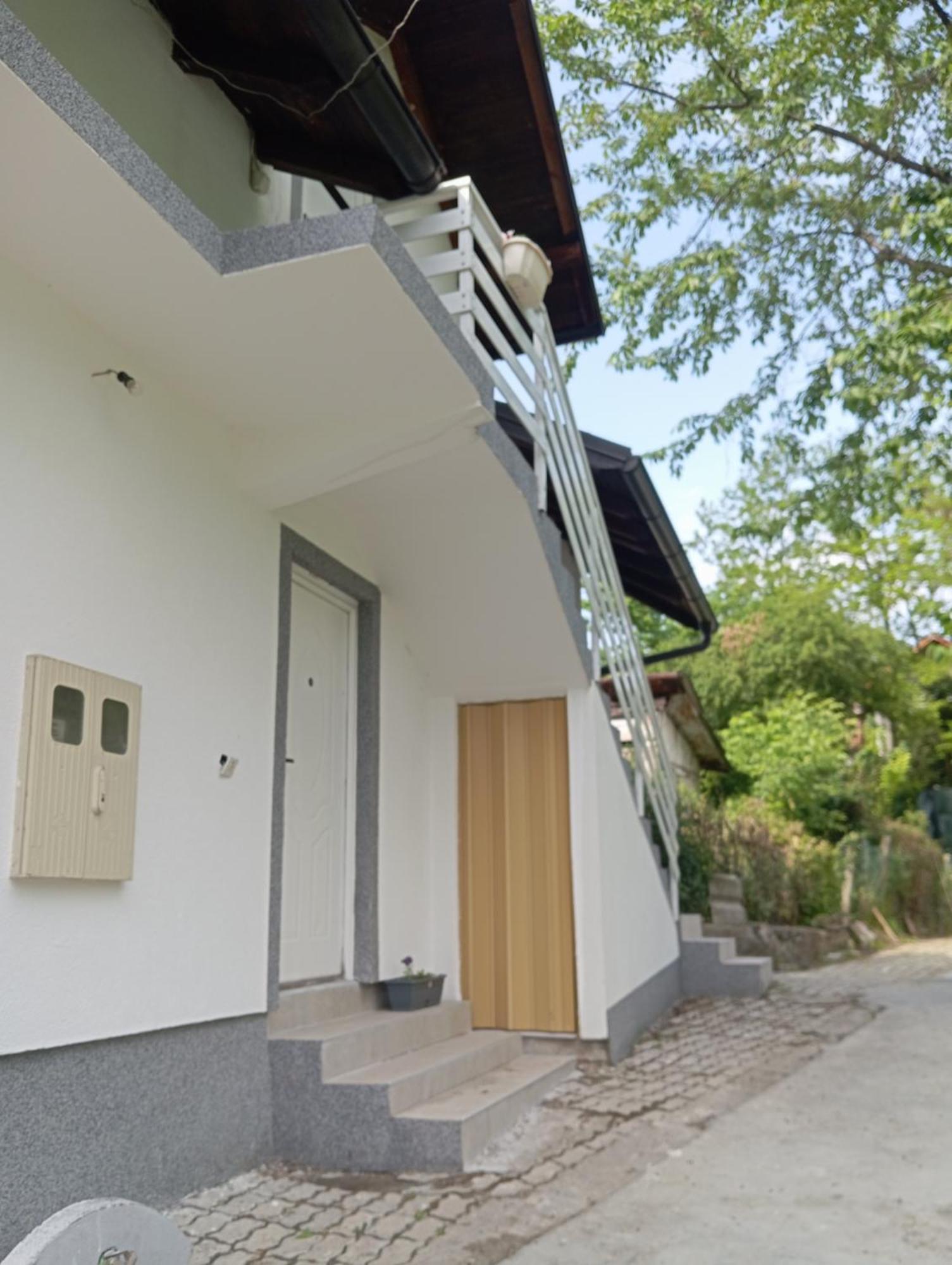 Deni Apartment