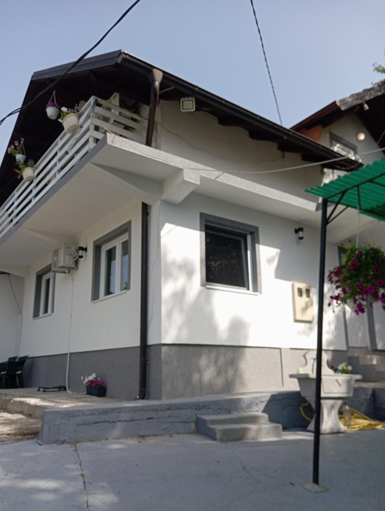 Apartment Deni