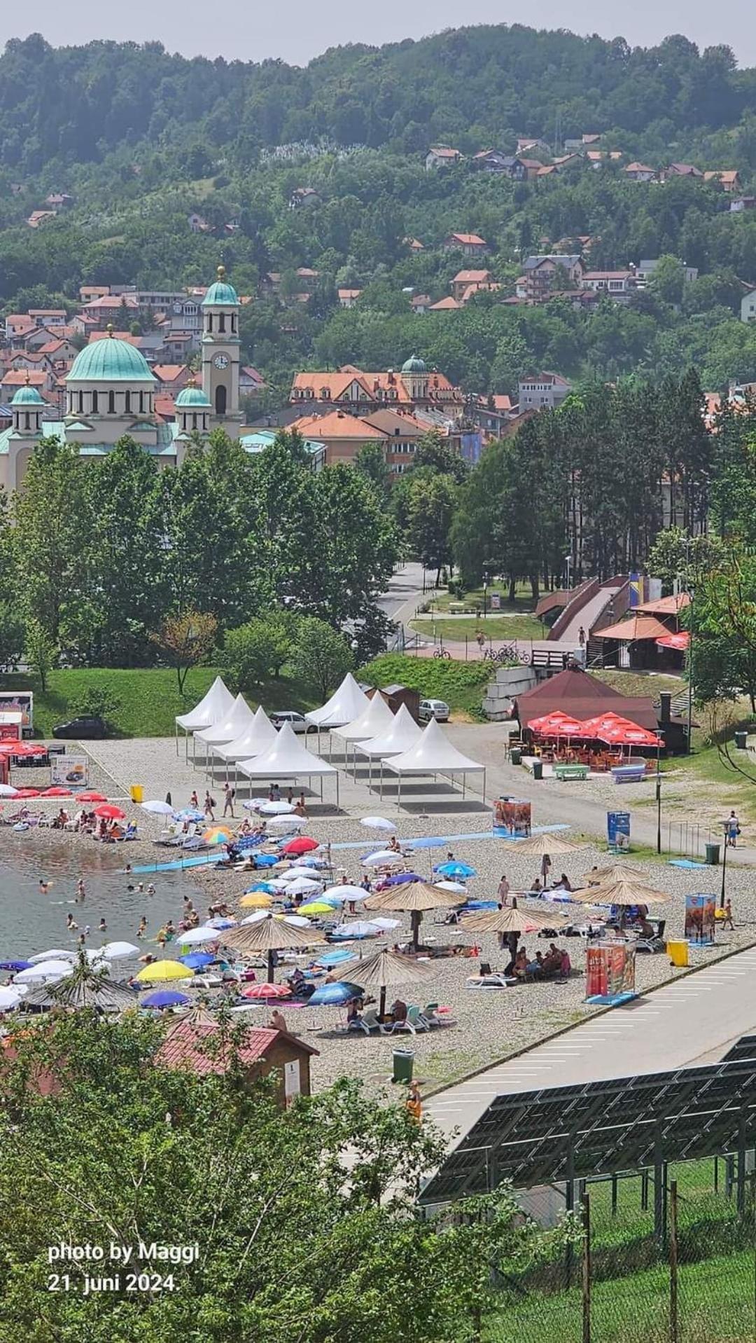 Deni Tuzla