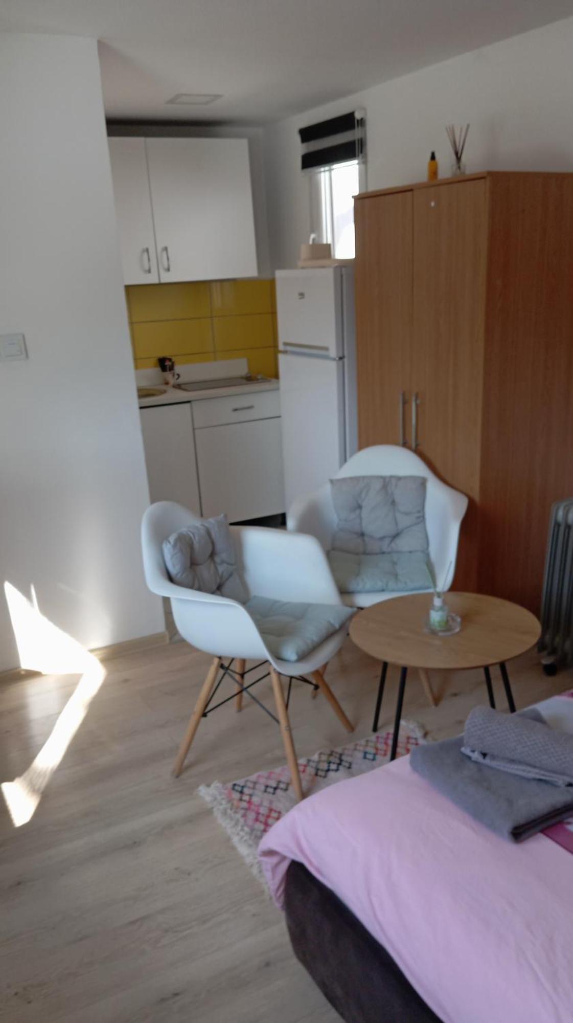 Deni Apartment